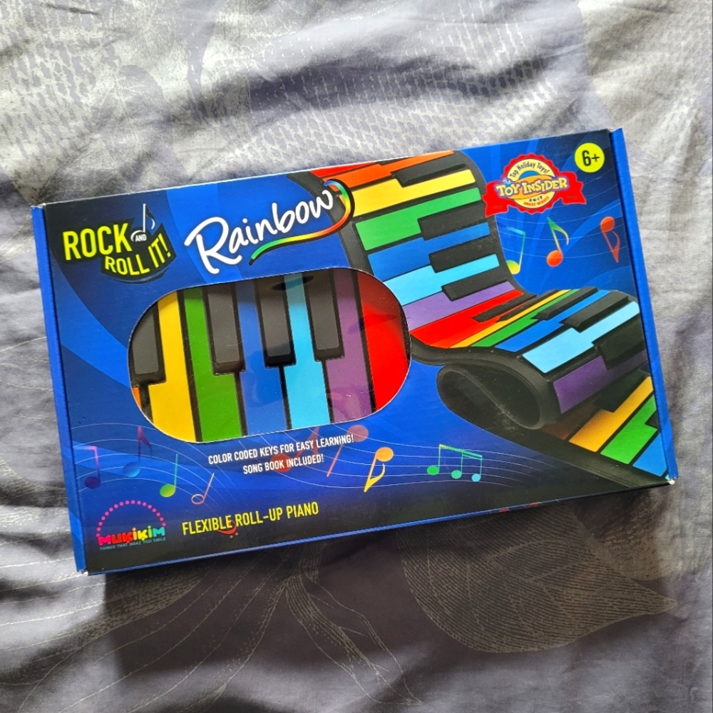 ⭐️Rainbow Roll-Up Piano⭐️